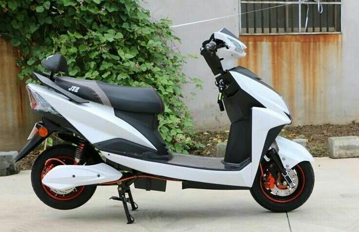 电动车换石墨烯电池性价比高吗,目前电动车电池选锂电还是铅酸