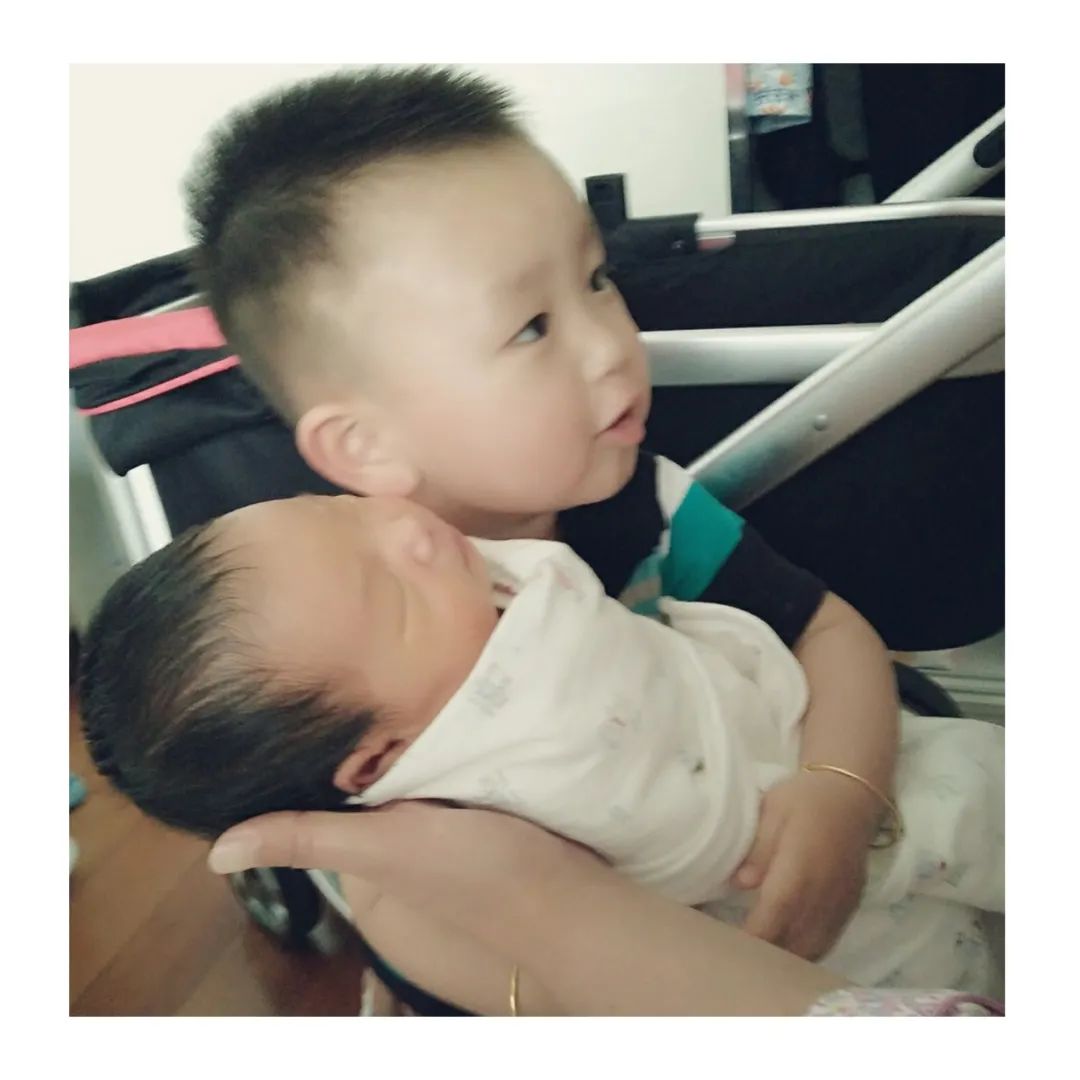 读研、当妈、二胎、职场，最后回归家庭，最好的8年献给了谁？