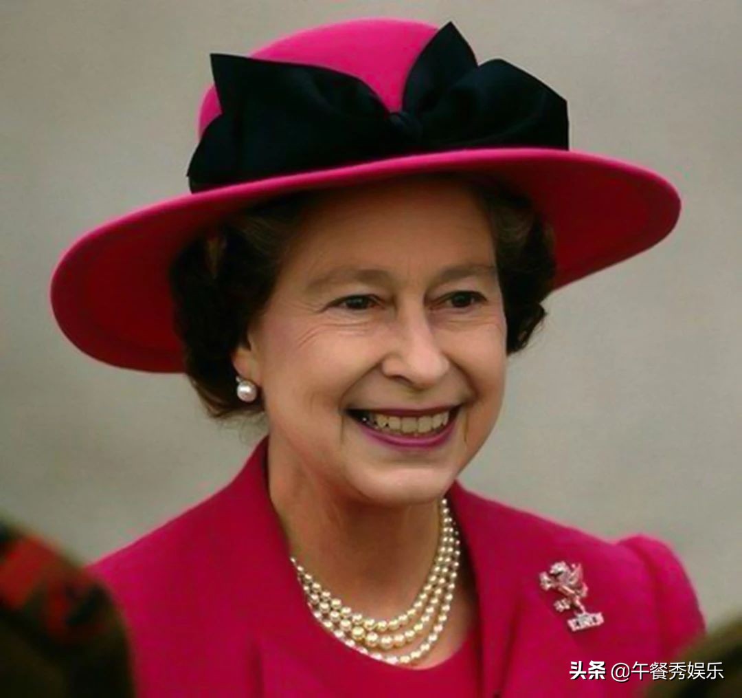 威廉是王室的精灵,既有戴安娜的热情豪放,也有女王的害羞和腼腆