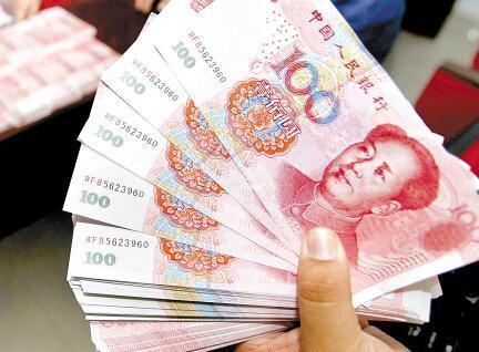 捡到钱失主说少了该我赔吗,捡到十万块钱等了三小时见到失主