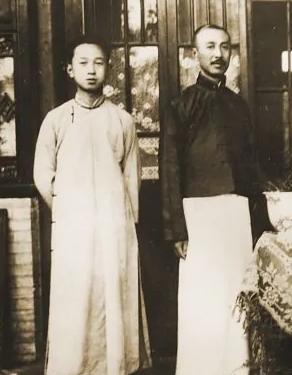 钱学森的父亲钱均夫有几个兄弟,钱学森与父亲钱均夫照片