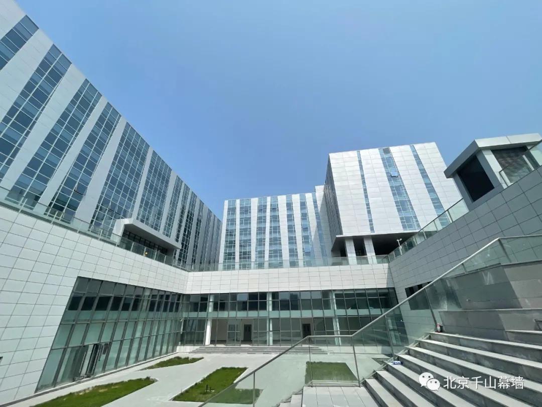 浜ゆ埧浠紡鍦嗘弧绀兼垚,绔e伐浠紡鍦嗘弧缁撴潫