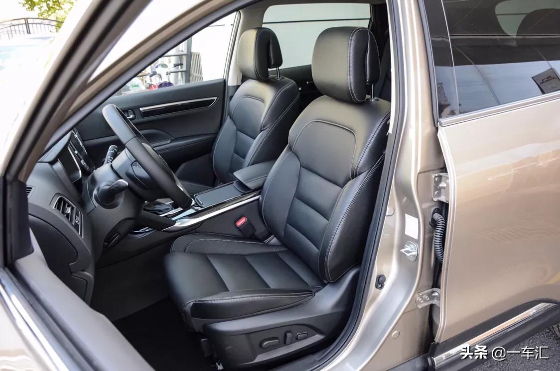 雷诺汽车suv科雷傲最新款爆改,海外版雷诺科雷傲最新款