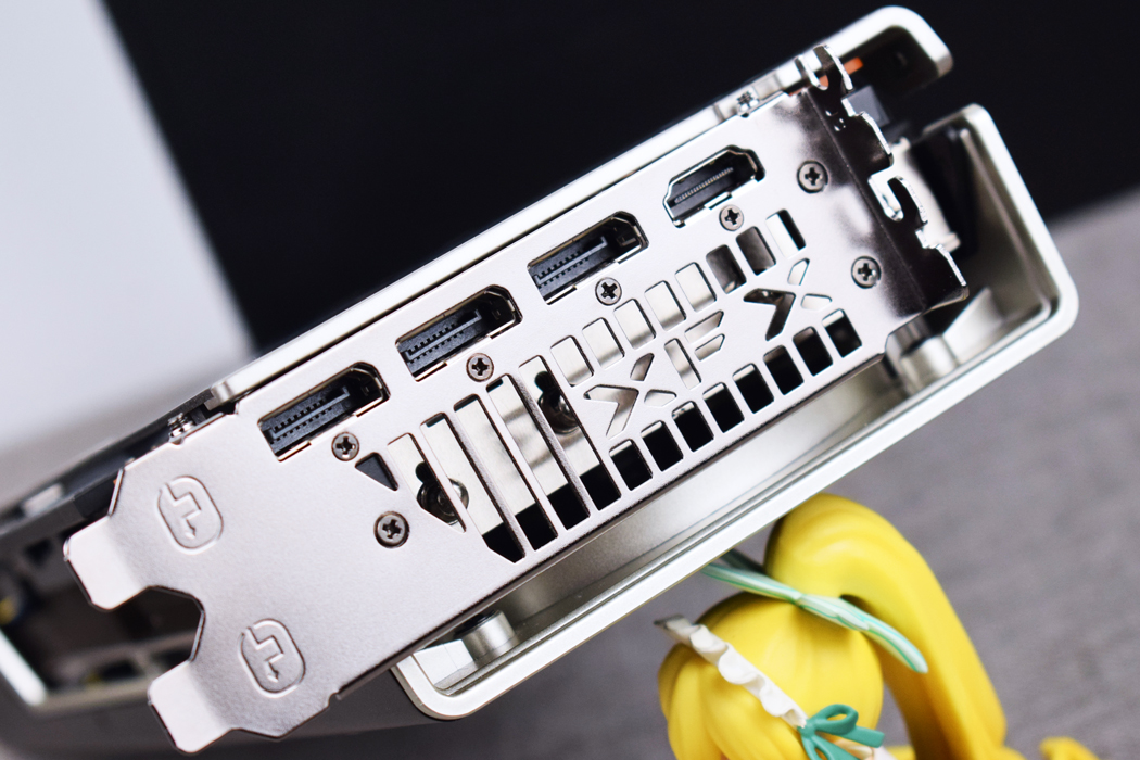 讯景rx6800海外版v1图片,rx6800讯景海外版