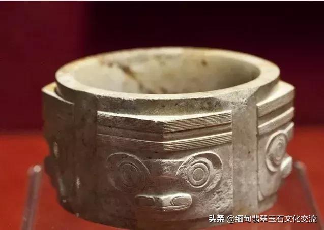 怎么辨别翡翠手镯好坏图解,翡翠手镯好坏最简单方法