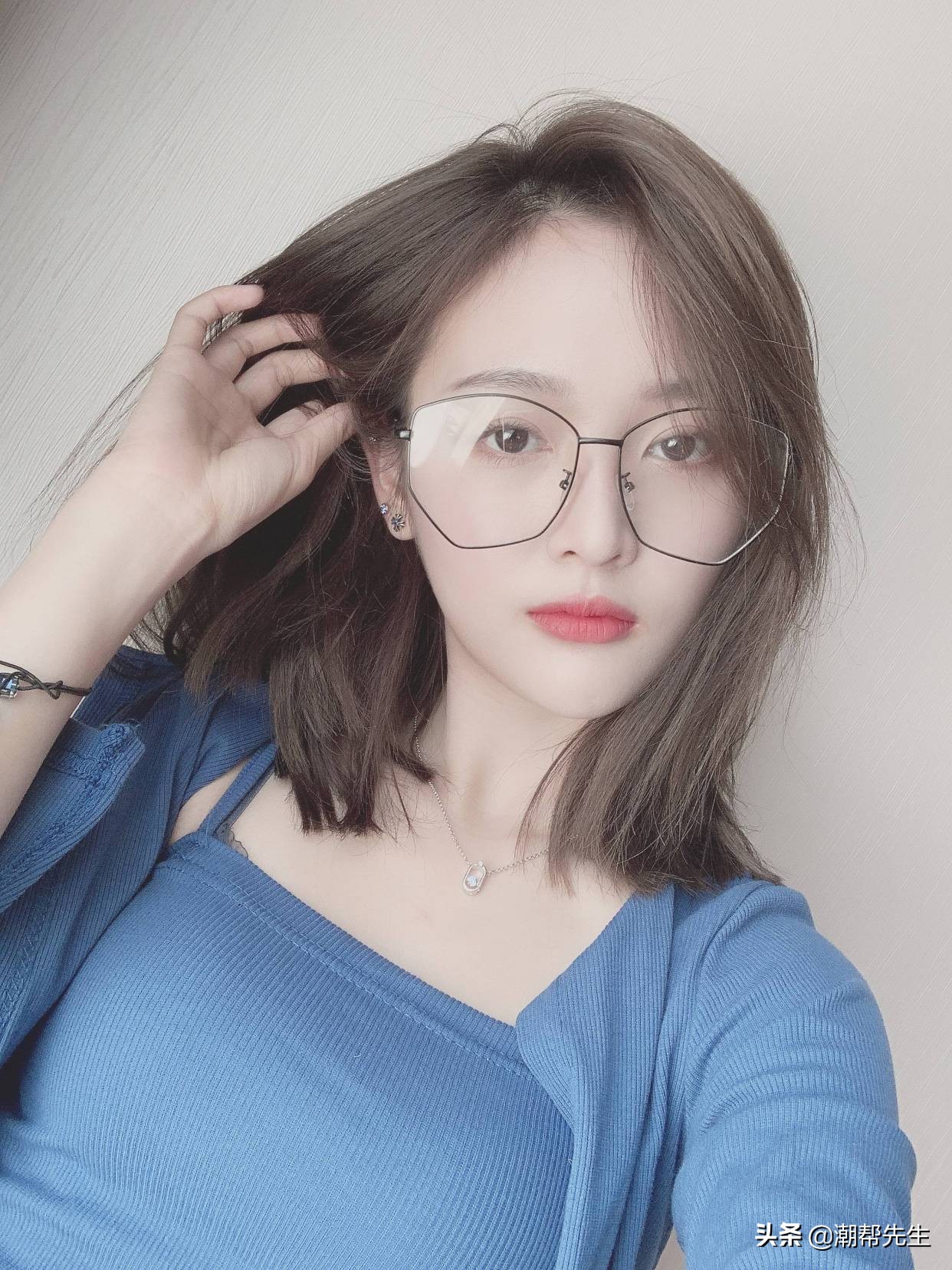 女生推荐复古烫头,可爱减龄的烫头女