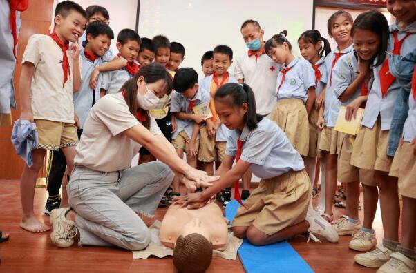 支持“教育共富”浙商银行“一行一校”为乡村小学升级软硬件设施