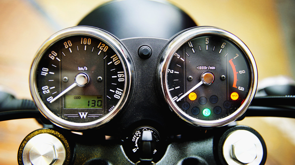 川崎z900rs与w800对比,川崎w800深度评测