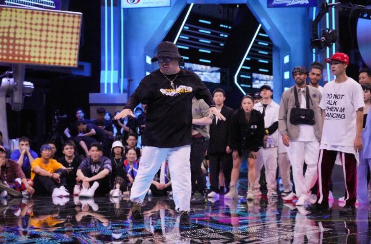 琛楄垶鎴樼柅鎯呰繋浜氳繍,鐤儏鏈熼棿琛楄垶澶ц禌