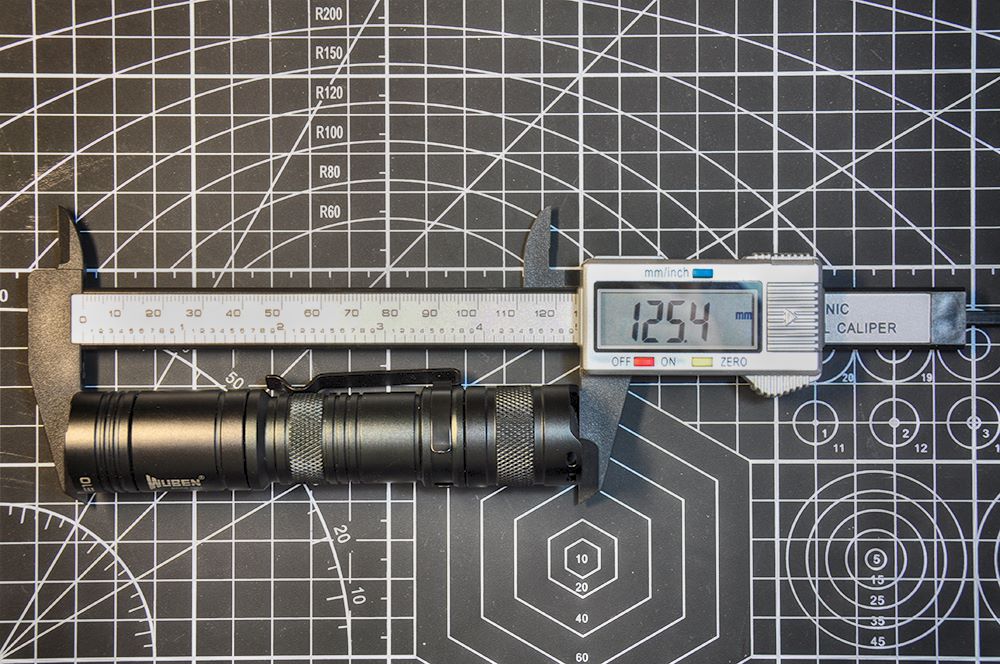 务本手电评测,务本d1手电筒测评