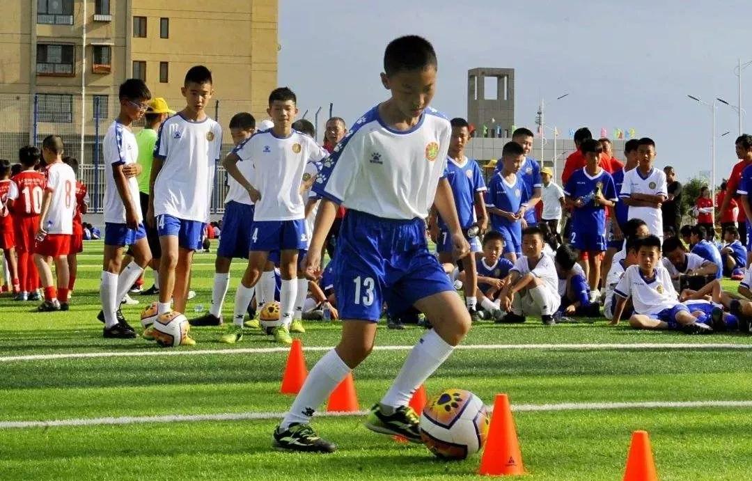 探讨校园足球的理念与训练,足球新时代已经来临