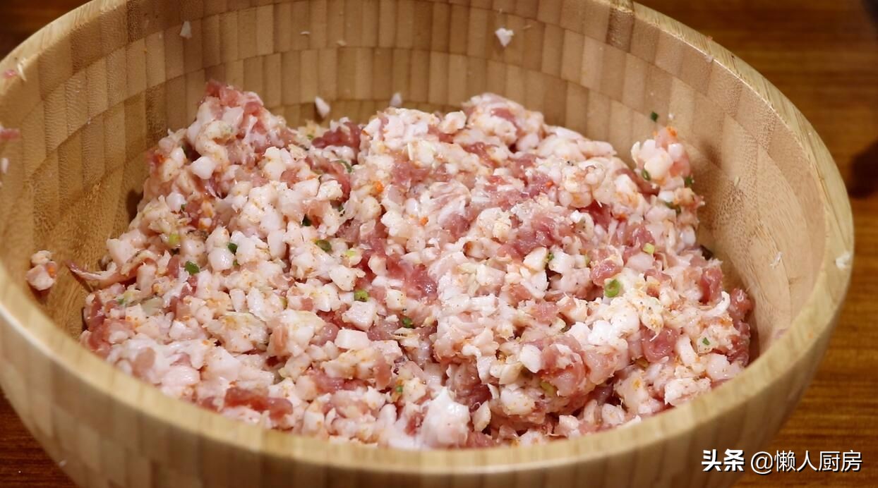 蟹味狮子头的做法,纯手工制作蟹粉狮子头