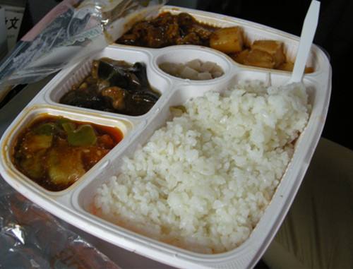 晚上吃香蕉等于吃砒霜,晚上吃香蕉2个减肥还是增肥