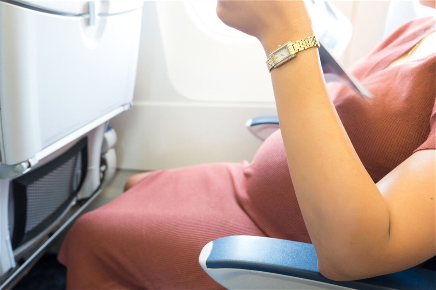 孕晚期准妈妈的产前注意事项,孕晚期几周开始会可能分娩