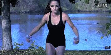 练肩膀和背瘦手臂的动作,9个动作瘦手臂和肩膀大腿