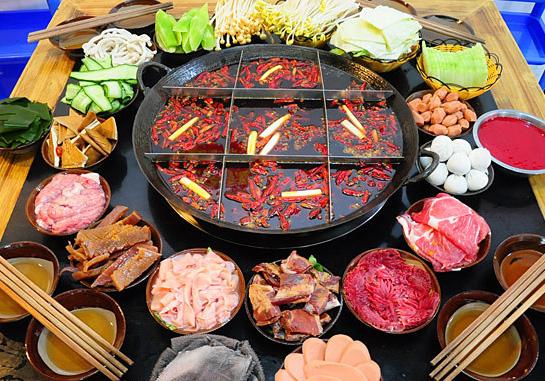 一吃火锅就上火是怎么回事,吃火锅上火喉咙疼如何快速消除