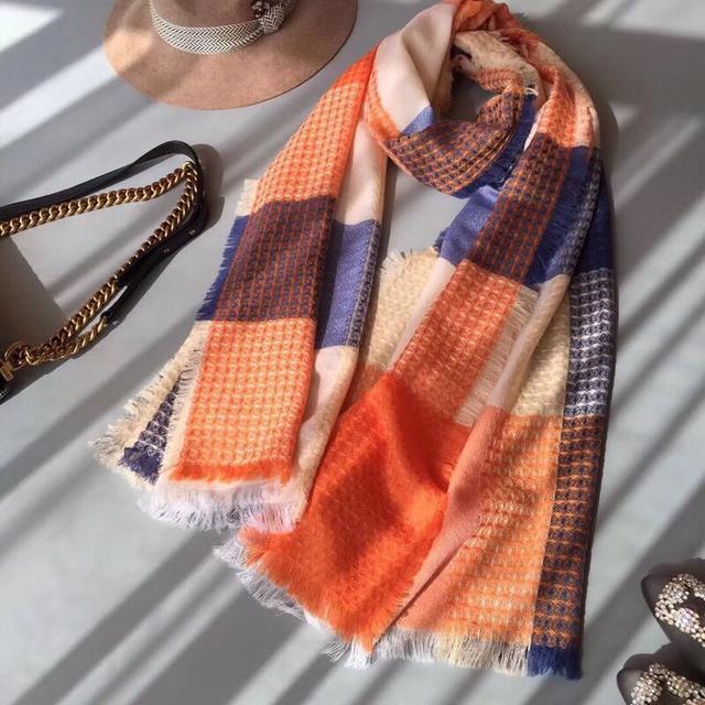 2019年最时尚系围巾方法,2022年最流行的奢侈品围巾