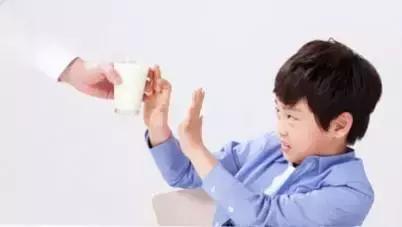 五种容易诱发自闭症的食物,自闭症儿童食物不耐受忌什么食物