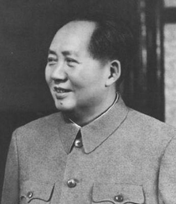1951年，毛主席接见“打坦克英雄”苏吊蛋，说：我给你改个名字吧