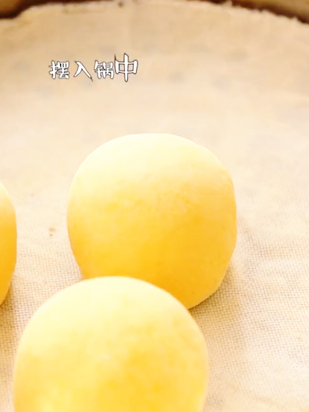 蒸馒头要不要撒点水,蒸馒头时要不要在馒头表面洒点水