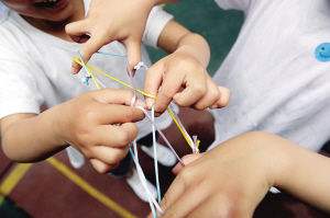 疫情期间儿童亲子互动小游戏,幼儿亲子游戏家庭互动躲避病毒