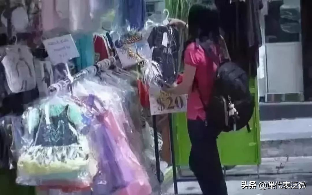 郭晶晶背着爱马仕的包,郭晶晶拎13万的爱马仕