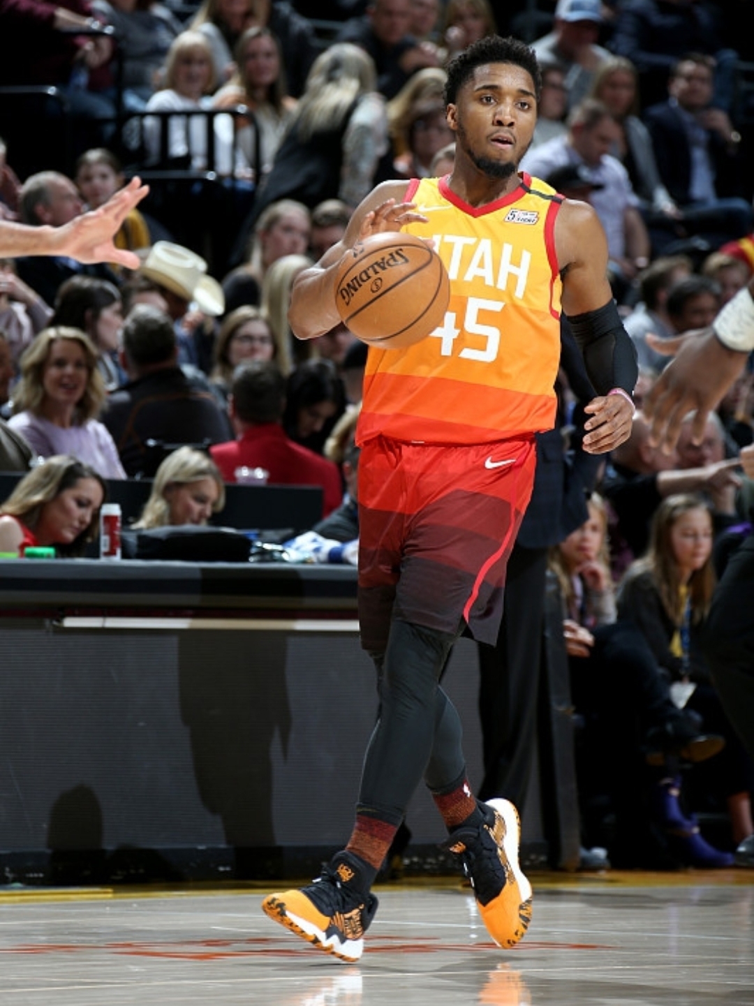 球鞋上脚展示,球鞋上脚集锦空砍成群难阻失利