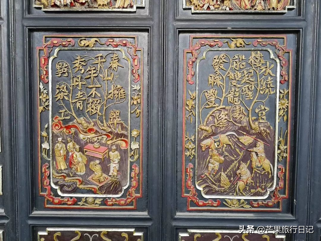 云南有块“天下第一雕”，手机拍照10元相机拍照50元，贵不贵？