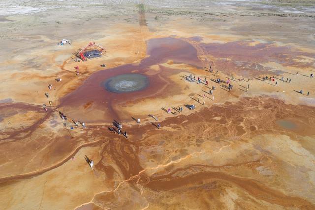 堪比恶魔之眼的地方居然是个温泉,恶魔之眼泉