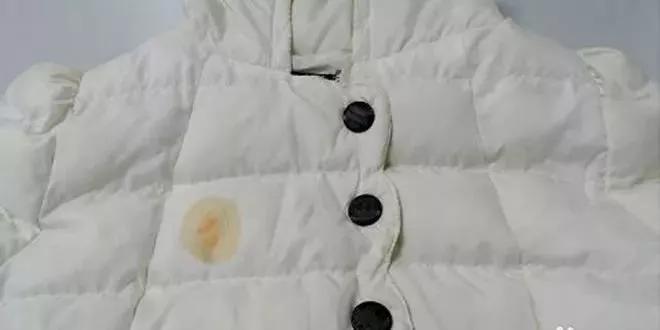 羽绒服洗过后跑毛怎么回事,羽绒服有发霉污渍怎么去除