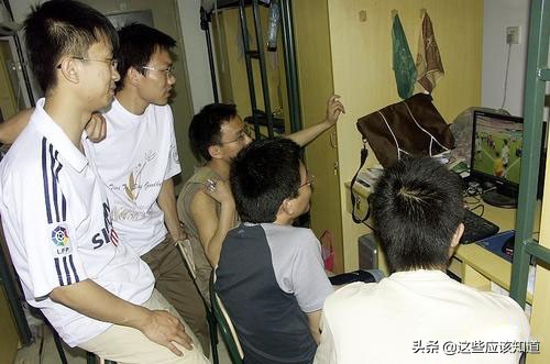 足球经典笑话100个,足球的笑话段子