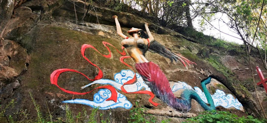 南充哪里有玻璃栈道和玻璃滑道,南充摇摆桥