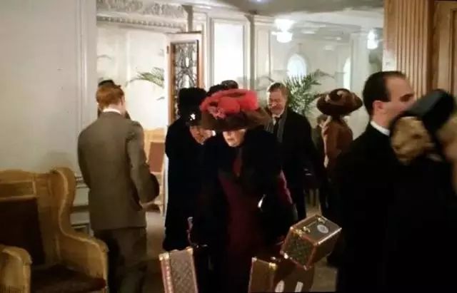 lv箱子能修吗,lv古董箱子沉底