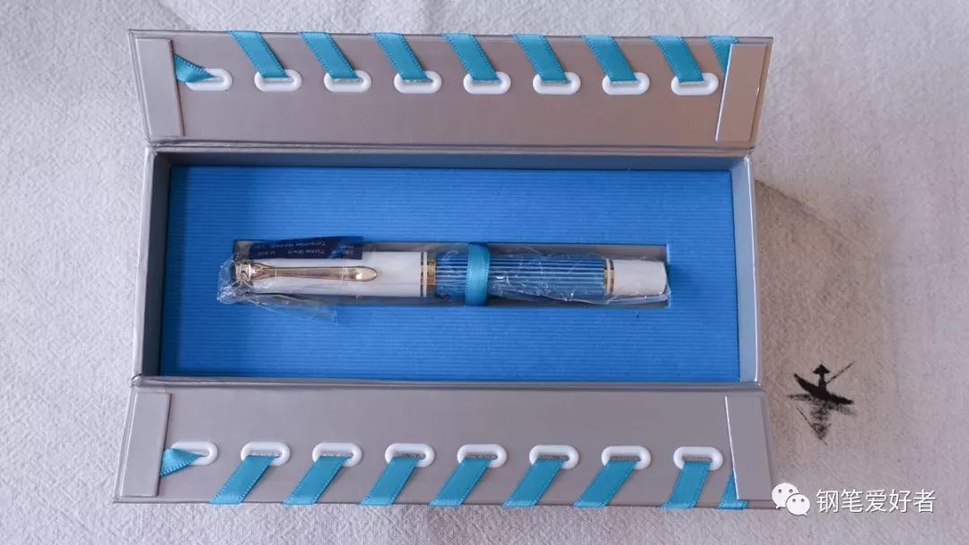 pelikan百利金m200钢笔,pelikan钢笔测评