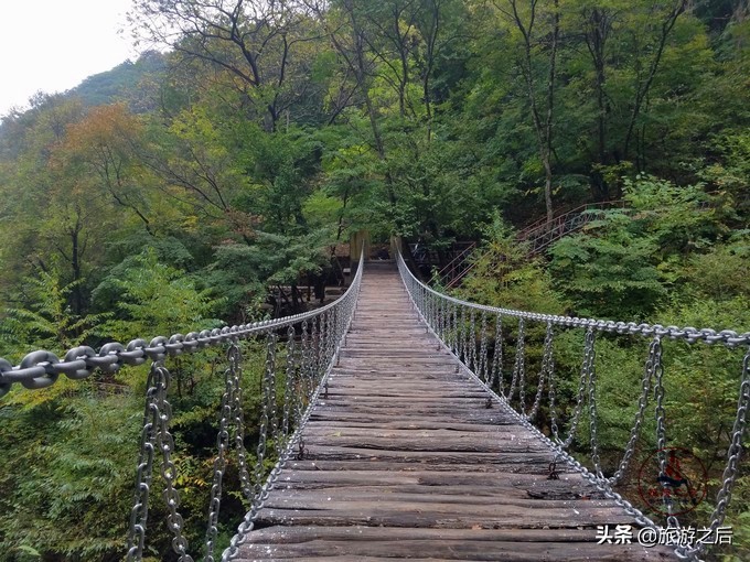 秋天忘不掉的龙道沟，还有辽东小桂林，有山有水有枫林