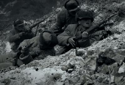 “三三制”拍出来不好看？密集冲锋的“人海战术”就好看了吗？