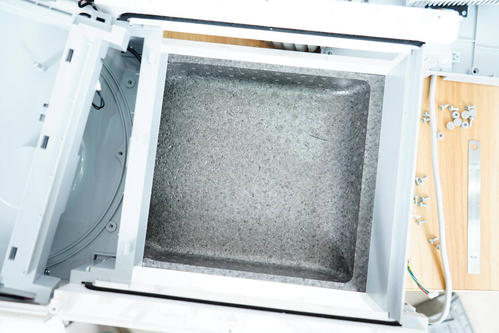 细分产品线还是市场需求——小米A1新风机,我们拆个透彻操作