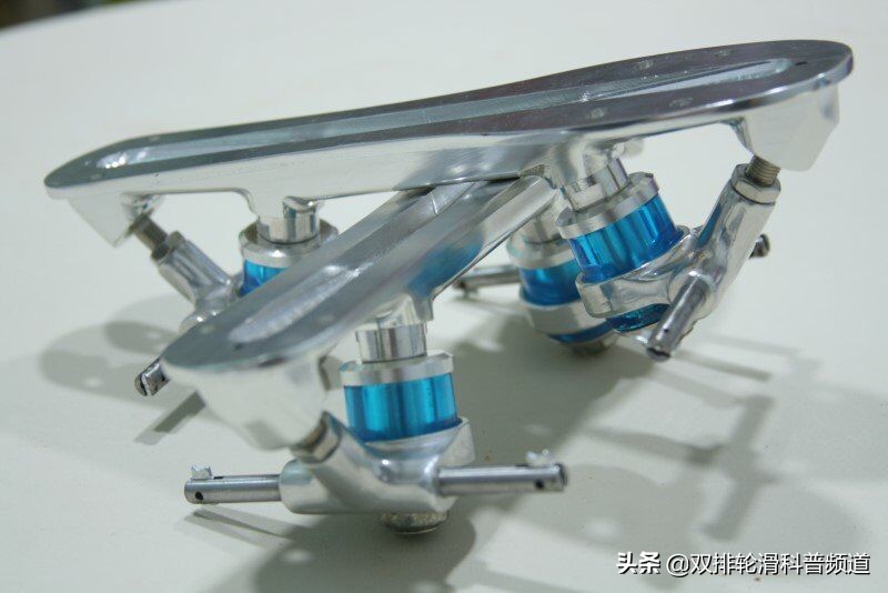 双排户外轮滑鞋,可以刷街的双排轮滑鞋