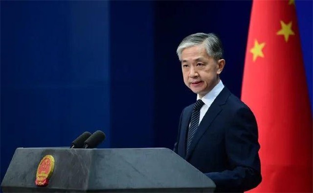 菲方总统拒绝拖走军舰中方回应,外交部谈中菲船只在南海碰撞