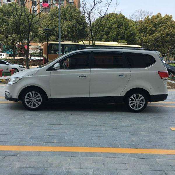 漠河旅游包车杨哥,漠河旅游包车师傅