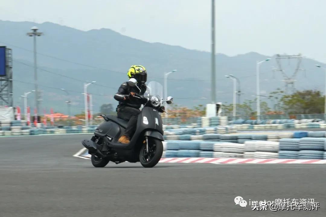 三阳fiddle150踏板,三阳fiddle4踏板配置