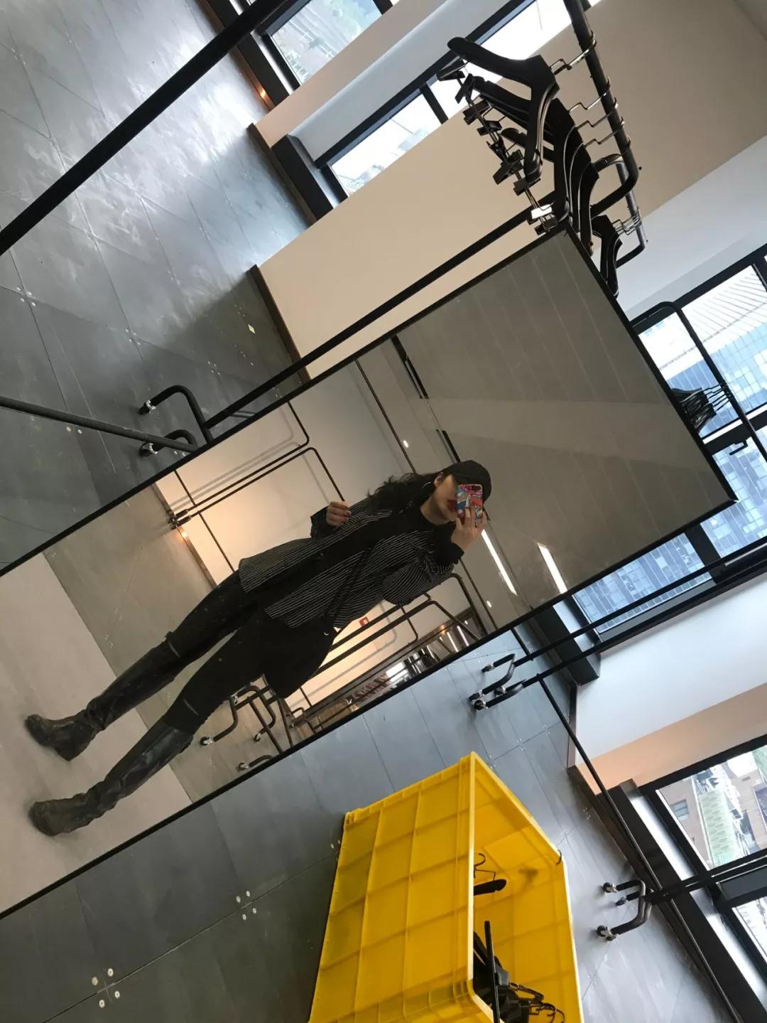 当长腿大妞穿上过膝靴，简直性感到犯罪｜食色性也