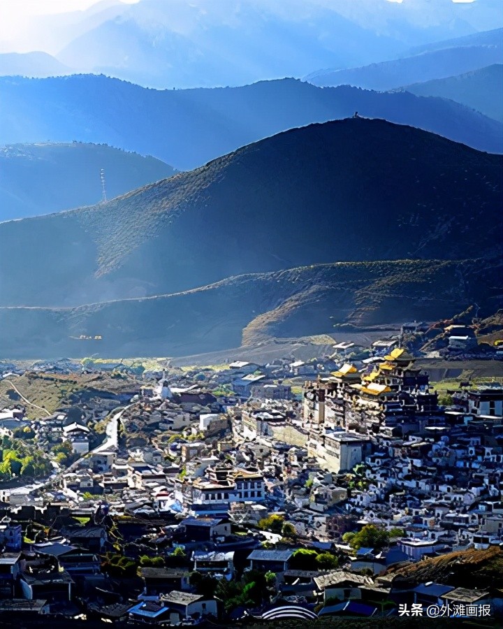 *疆新**首个奢华酒店开业，厦门W也要来了，上海天文馆终于开门迎客