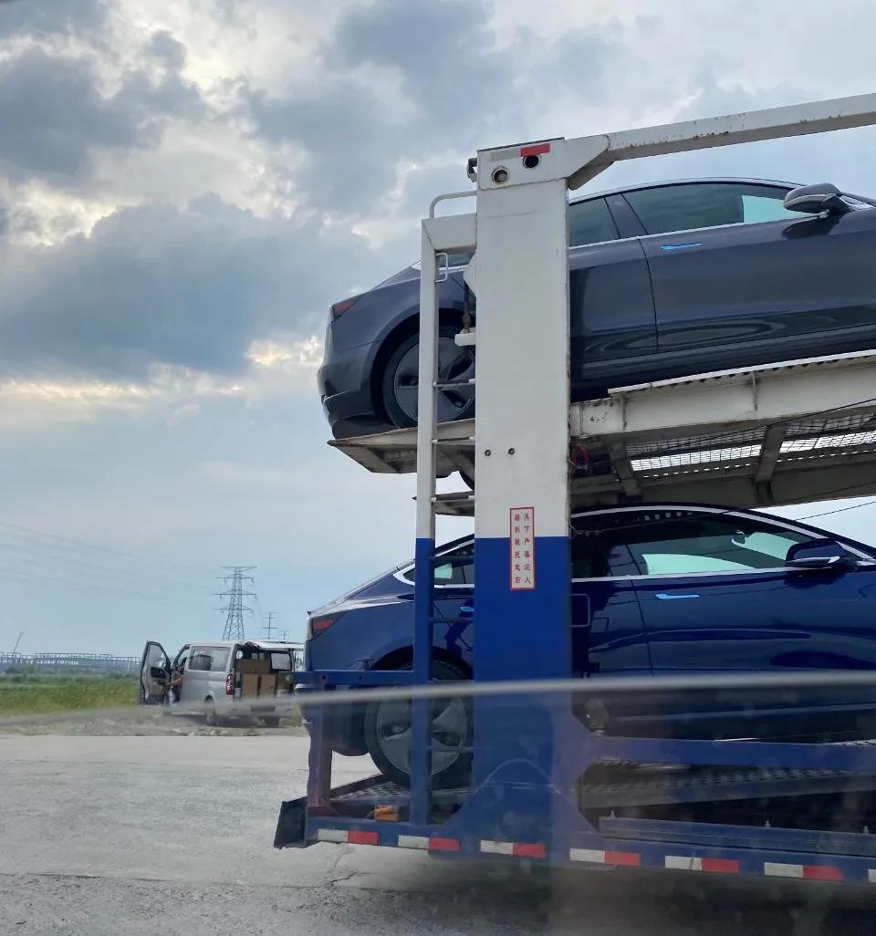 实探上海特斯拉工厂:ModelY两月后或投产,每周200名应聘者涌入