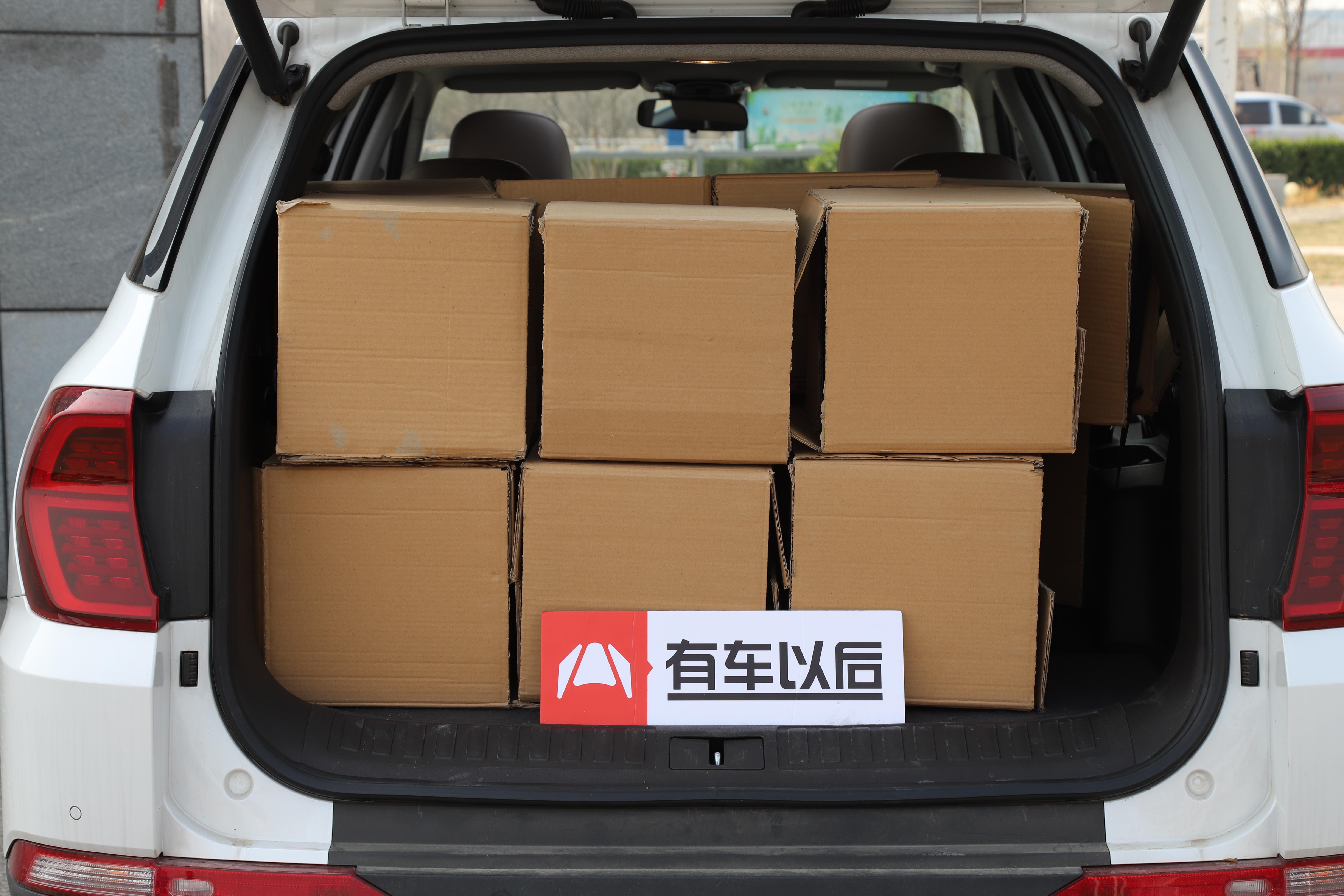 现代胜达和丰田汉兰达哪个好,胜达vs汉兰达车身尺寸