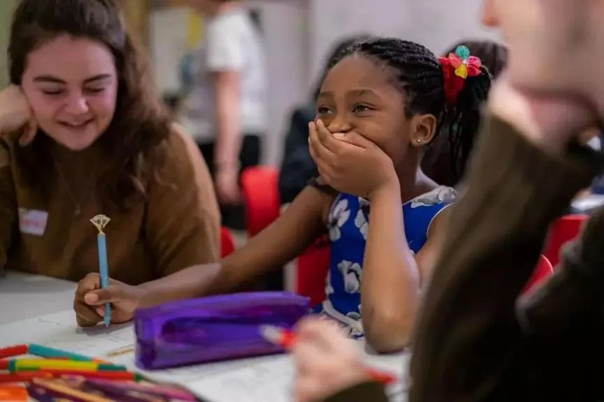 英国「怪物商店」,吸血鬼光顾了200年,人类进入后果自负