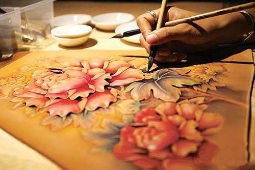 皮雕工艺简介,皮雕是怎么雕的