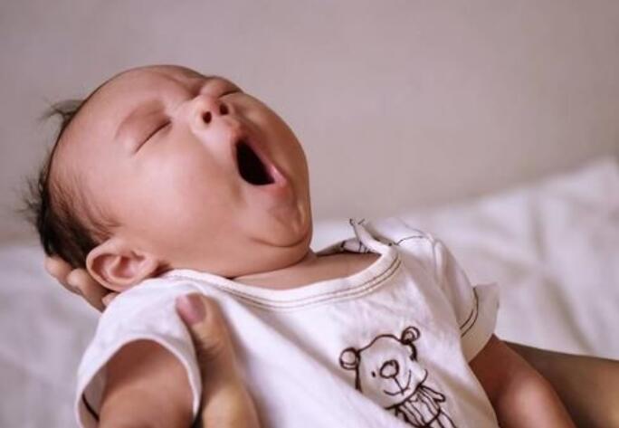 三个月宝宝不睡觉怎么快速哄睡,入睡困难的宝宝怎么哄睡