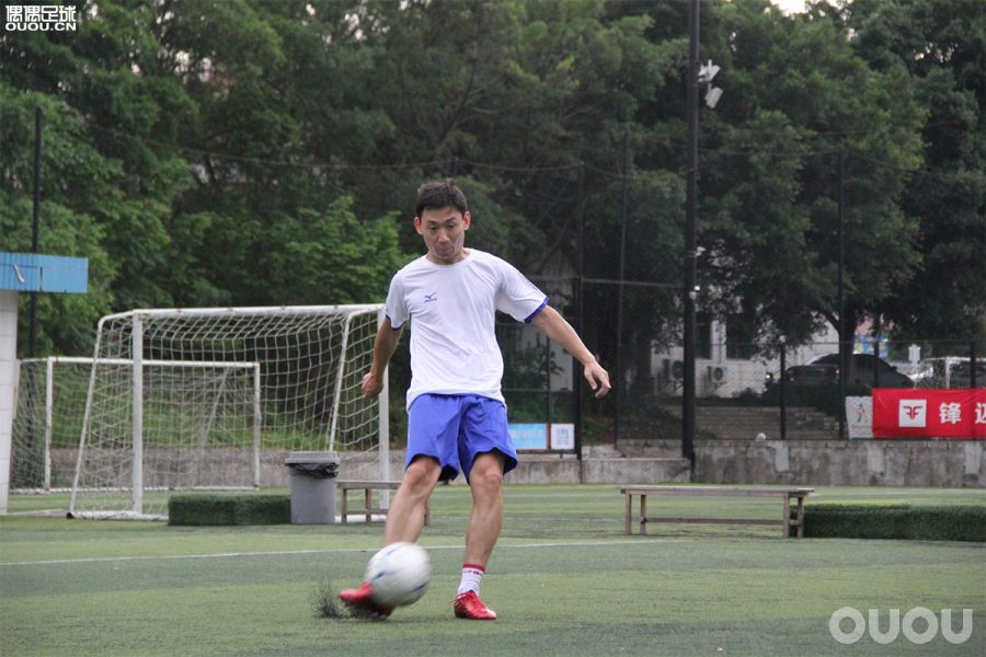 nike足球鞋全线测评,popa足球鞋实战测评