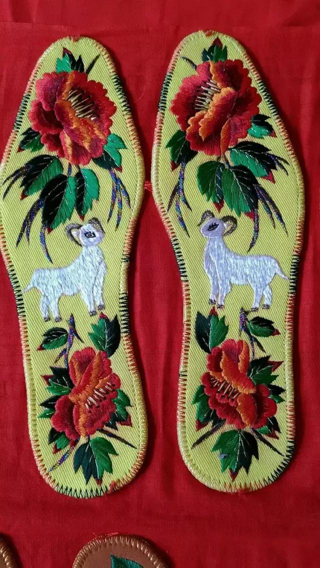 纯手工鞋垫又好学又简单又好看,简单的一针一线纯手工的鞋垫